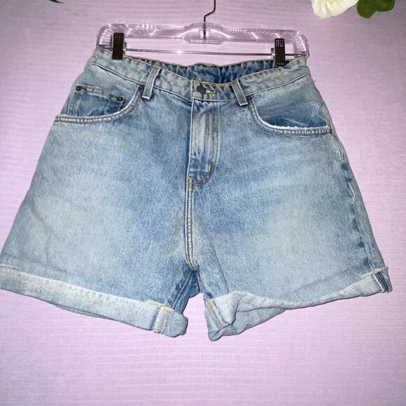 NEW WITHOUT TAGS CARMAR LOS ANGELES SHORTS SIZE 25" - Picture 1 of 14
